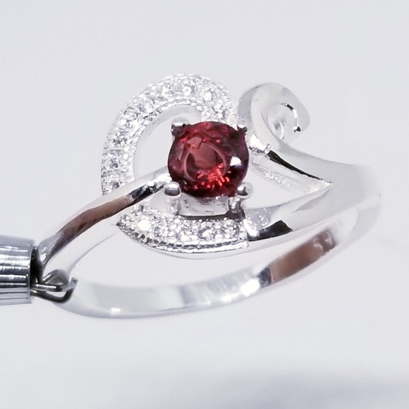 Natural Rhodolite Garnet Silver Ring - Picture 3 of 9